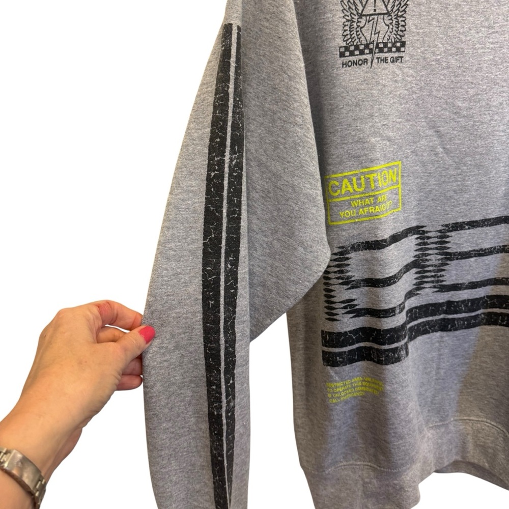 Honor the Gift Men's Gray and Black 1988 Graphic Crewneck Sweatshirt Sz S - Picture 3 of 8